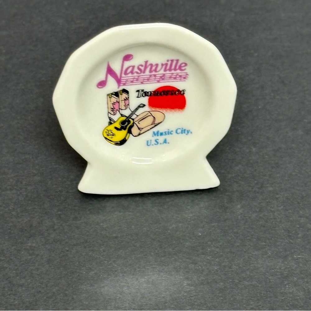 Nashville Tennessee Music City, U.S.A. Souvenir Toothpick Holder 2.5" Wide